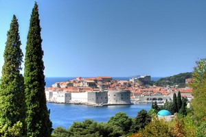 Alquiler de coches barato en Dubrovnik ✓ Nuestras ofertas de alquiler de coches incluyen seguro  ✓ y kilometraje ilimitado ✓ en la mayoría de los destinos.